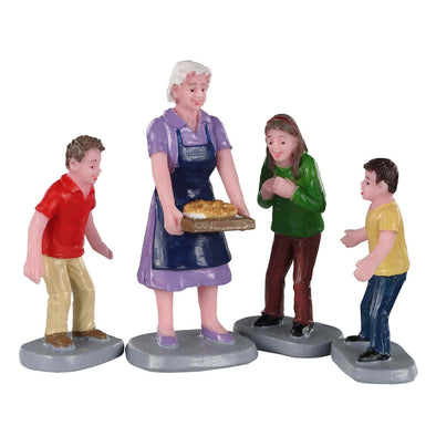 Lemax Family Tradition, Set of 4 - 02945